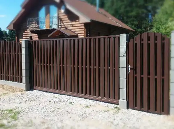 Заборы из металлоштакетника, забор-ранчо,забор-жалюзи, фотография 4