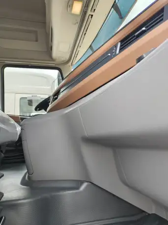 Новый тягач Dongfeng DFH4180, фотография 6