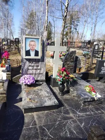ПАМЯТНИК ГОРИЗОНТАЛЬНЫЙ НА 2ЧЕЛ. ИЗ ГРАНИТА В-0 Вилейка и н, фотография 8