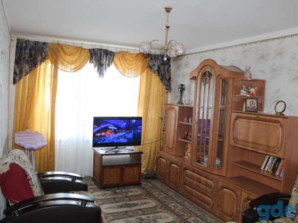 квартира посуточно, Строителей ул. 19, фотография 1