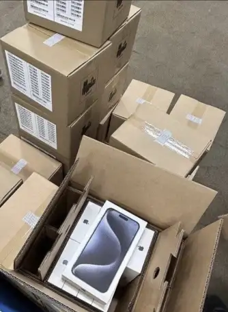 Apple iPhone 15 Pro Max 1TB Titanium White  Unlocked., фотография 2