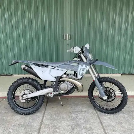 2024 Husqvarna TE 300 PRO Motoross, фотография 1