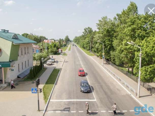 Продаётся дом в центре Шклов на против парка земля в собственности есть душевая кабина сан узел отопления 7 соток земля, фотография 1