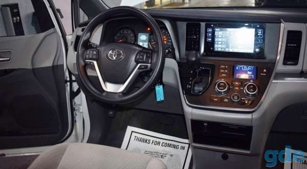 2017 Toyota Sienna for sell, фотография 7