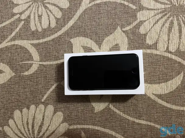 iPhone SE 2020, фотография 3