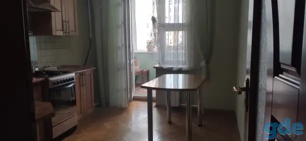 Трехкомнатная квартира в кирпичном доме, ул. Лиможа, фотография 2