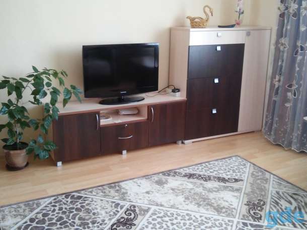Сдается квартира на сутки, улица Горбатова 4, фотография 2