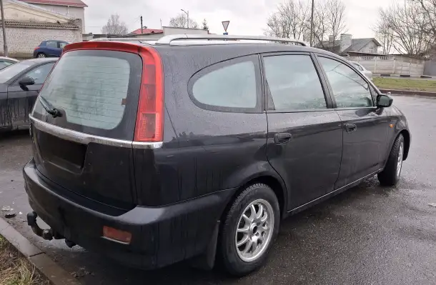 Honda Stream I, 7 мест, 2001 г. 1.7 бензин, механика, передний привод, фотография 5