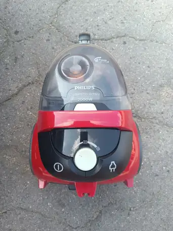 Пылесос Philips 2000W, фотография 1