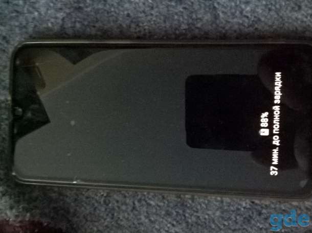 Samsung Galaxy A40, фотография 1