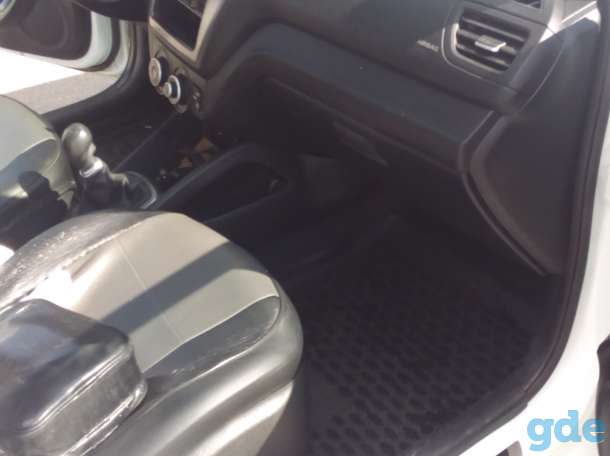 KIA RIO, фотография 6