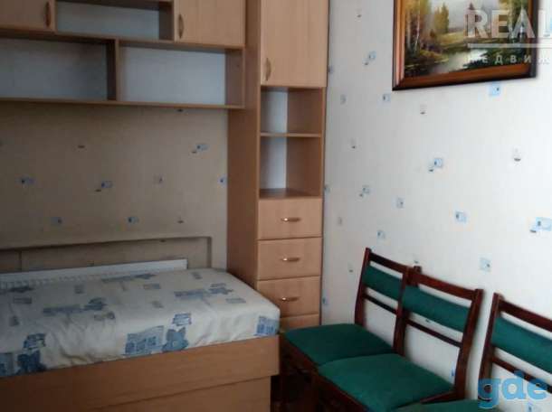Двухкомнатная квартира на длительный срок, ул. Героев обороны крепости, фотография 1