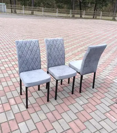 Стул на металлическом каркасе мягкий, фотография 1