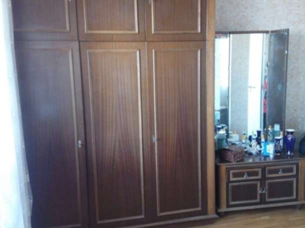 Продам трёхстворчатый шкаф из массива, фотография 1