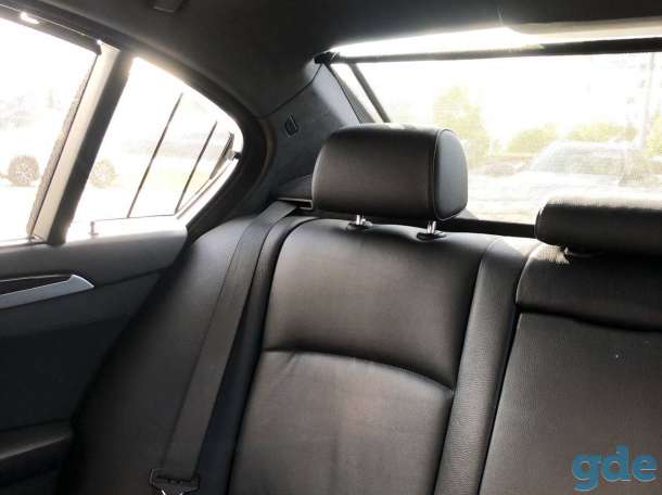 Автомобиль BMW 5-Series, фотография 5