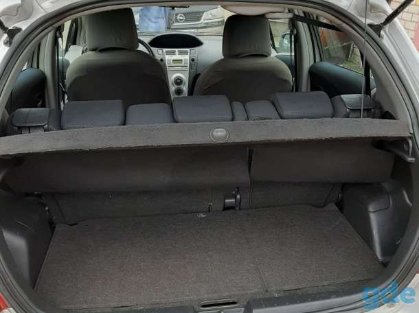 Автомобиль Toyota Yaris, фотография 6