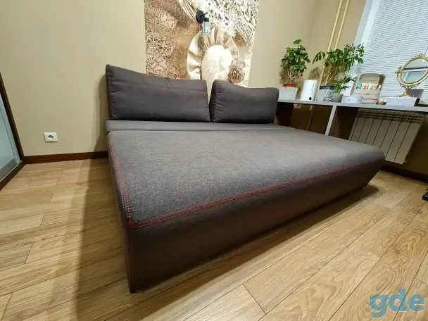 Диван для спальни Black Red White Sofa, фотография 4