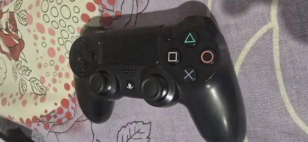 Playstation 4, фотография 3