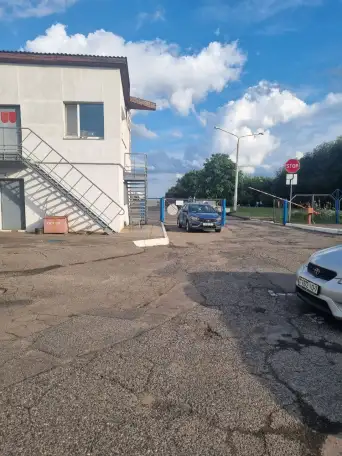 Продам машиноместо на Якубова 76а с охраной,есть забор и шлагбаум, фотография 4