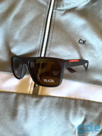 Солнцезащитные очки prada, фотография 1