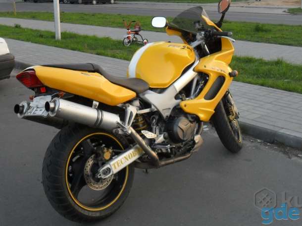 Honda VTR 1999 г.в. спорт-турист, 1000 см³, фотография 1