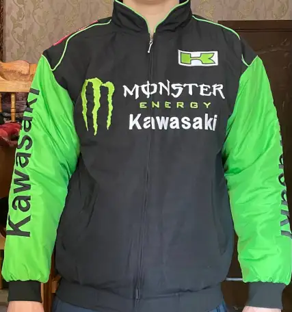 Бомбер Kawasaki, фотография 1
