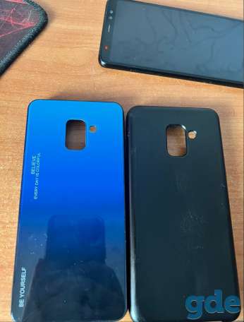 Смартфон Samsung Galaxy A8+, фотография 2