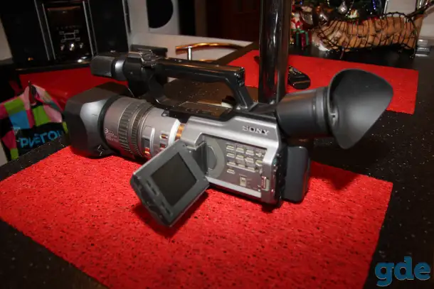 Видео камера SONY -DCR-VX2100E, фотография 5