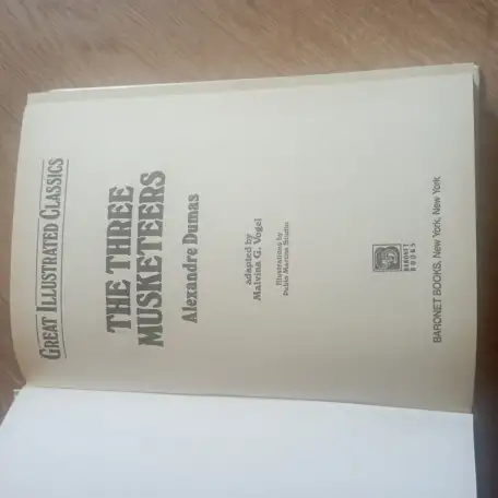 Книга Три Мушкетера (на английском, Нью-Йорк), фотография 5