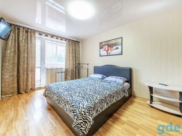 Квартира на часысуткинедели, Руссиянова 3к1, фотография 1