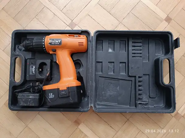 Шуруповерт Defort DCD-12N-BK. Li-on 12v, фотография 1