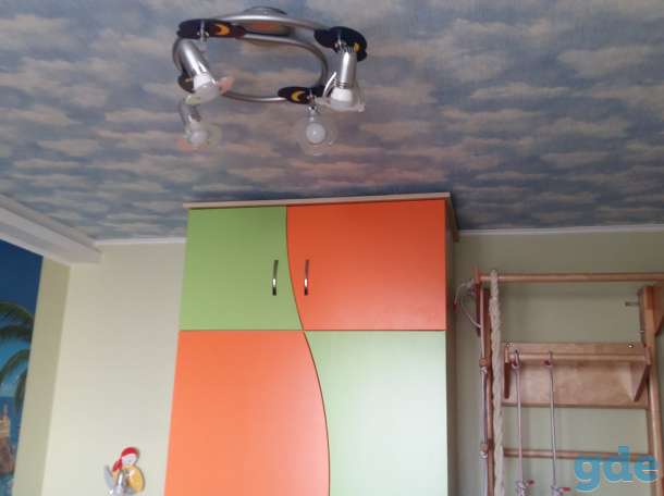 Двойной стол, шкаф с антресолью , полки, фотография 2