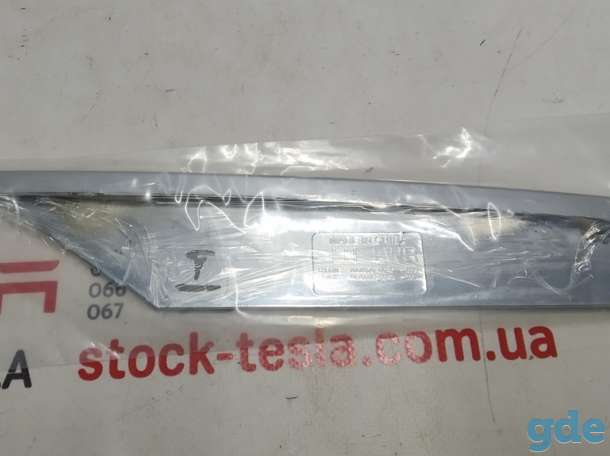 Зап. части для авто Tesla. Накладка люверса нижняя левая хром NEW неоригинал Tesla model S RESTC, фотография 2