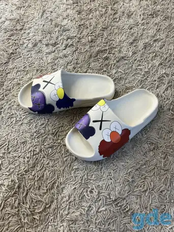 Сланцы Adidas Yeezy Slide, фотография 3
