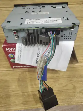 USB-магнитола Pioneer MVH-150UB, фотография 3