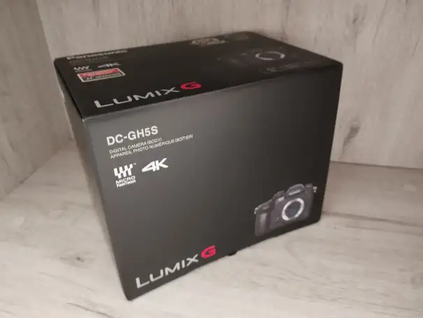 Продам фотоаппарат Панасоник GH5S, фотография 1