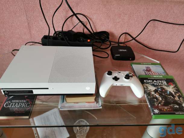 Продам xbox one 1 тб 2 игровых диска, фотография 1