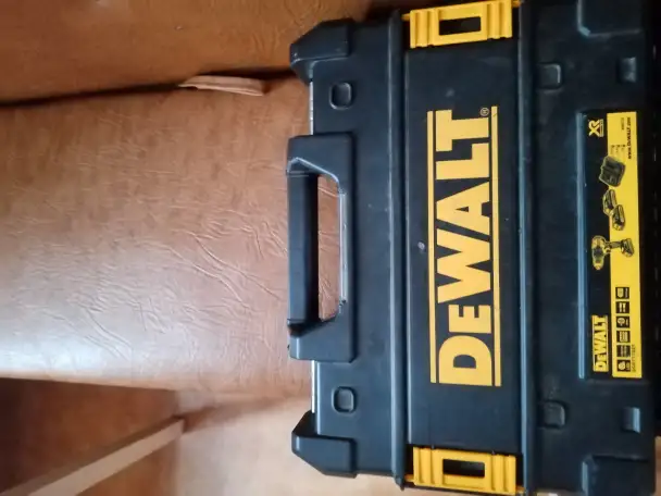 Шуруповерт DeWalt, фотография 3