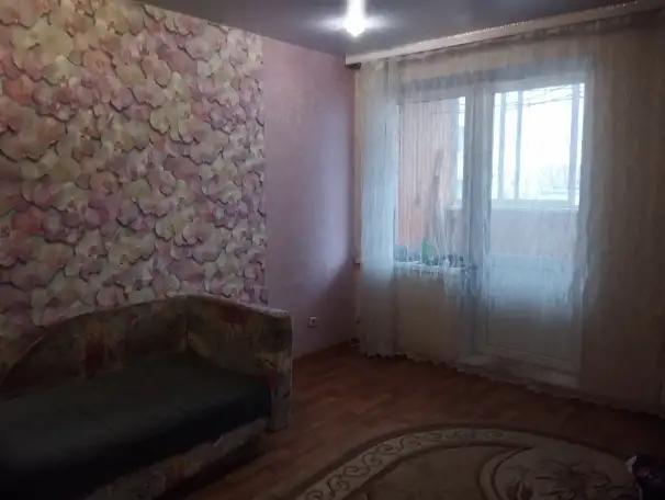 Сдам 1комнатную квартиру Октябрьская 109 по договору на год, фотография 1