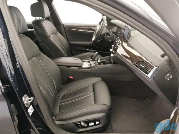 BMW 5 Series 530i Executive - Бензин. Автомат., фотография 16