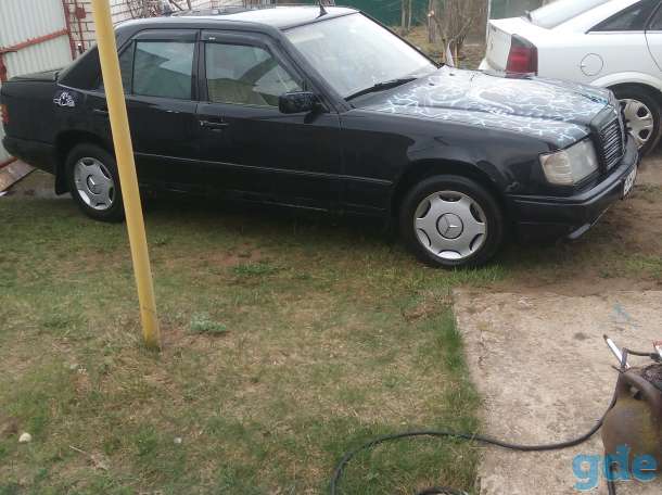 Мерседес W124 Mercedes-Benz C-Class, фотография 2