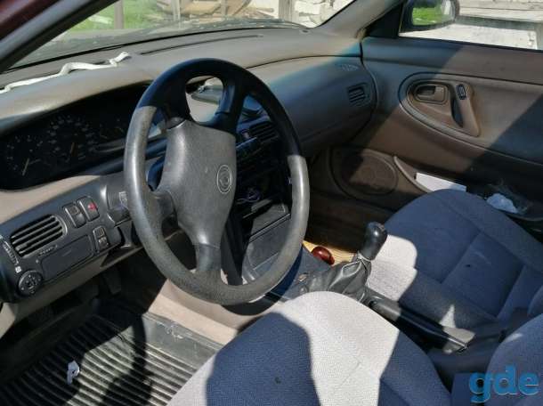Mazda 626 1993г., фотография 1