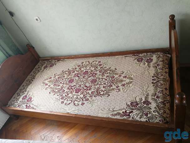 Кровать из массива сосны, фотография 1