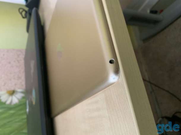 Apple iPad 9.7 128гб быстрым отдам за 400, фотография 4