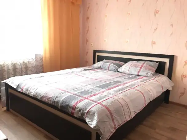 2-х комнатная квартира на сутки 2й микрорайон, фотография 1