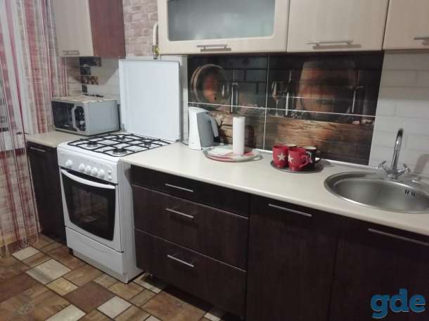 2-х комнатная квартира на сутки, Карасева 4, фотография 3