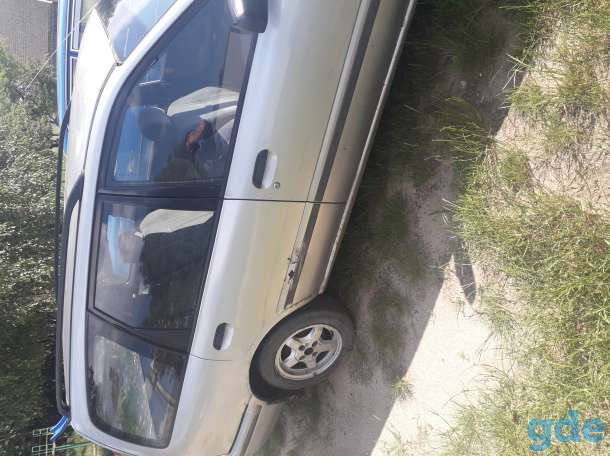 Авто Nissan Sunny, фотография 3