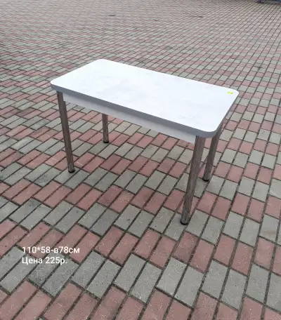 Стол крепкий новый 110х60см, фотография 3