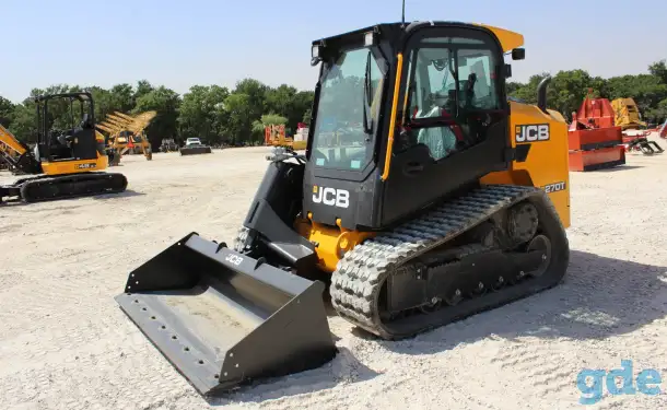 Мини-погрузчик с бортовым поворотом JCB 270, фотография 1