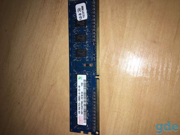 Оперативная память Hynix DDR2 PC3-10600 1GB (HMT112U6TFR8C-H9), фотография 1